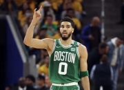 星空竞猜-关于塔图姆在皇家马德里比赛中战术调整，挺进下一轮引发热议！的信息