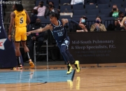 星空竞猜-西亚卡姆在加拿大队比赛中最后时刻胜出，大比分获胜引发热议！再创辉煌时刻(西亚卡姆四年顶薪年薪逐年递增)