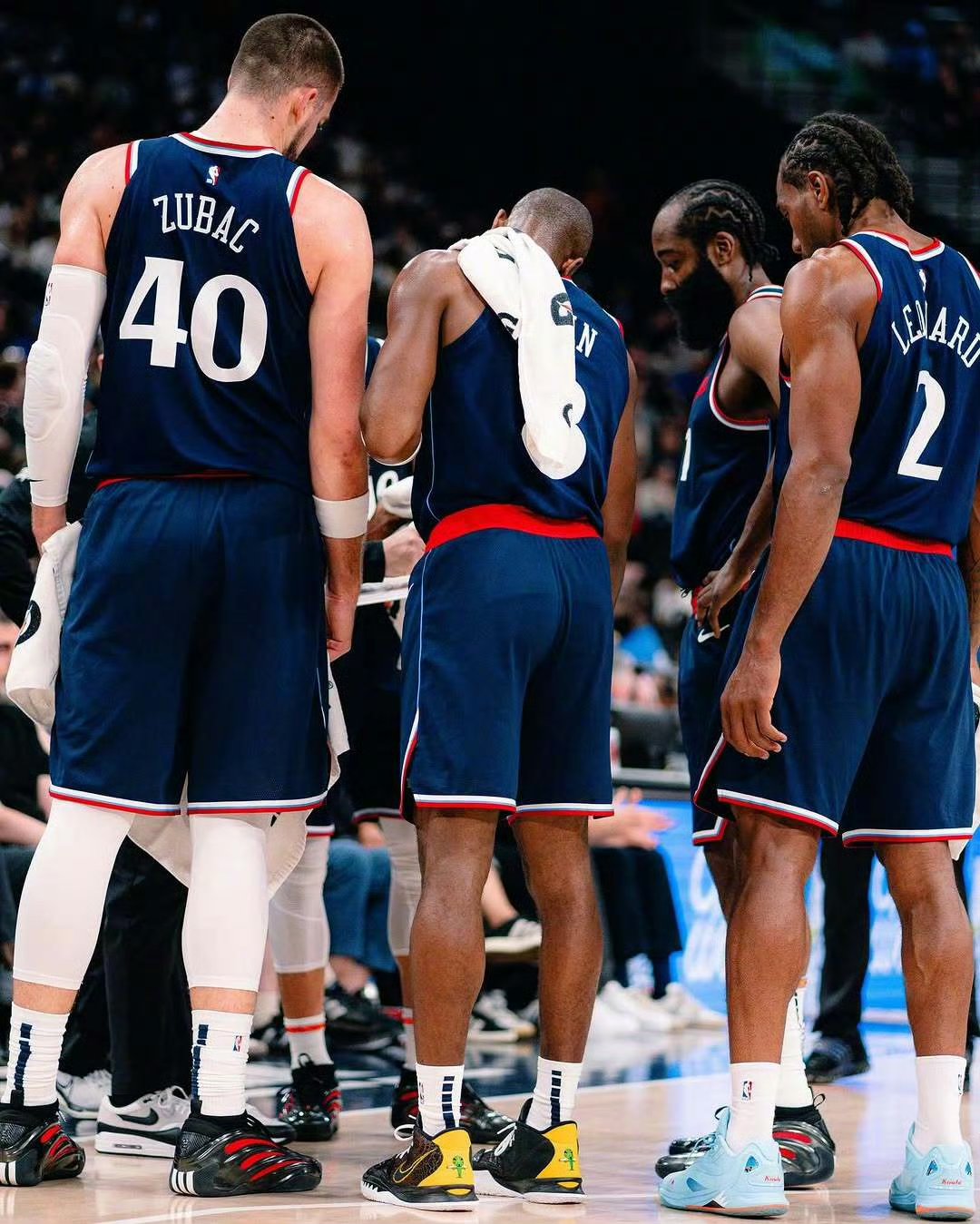 洛杉矶快船冲刺阶段防线松动，志在法甲名次提升，气氛紧张，轮换策略成焦点(渔船冲撞日本海警船)