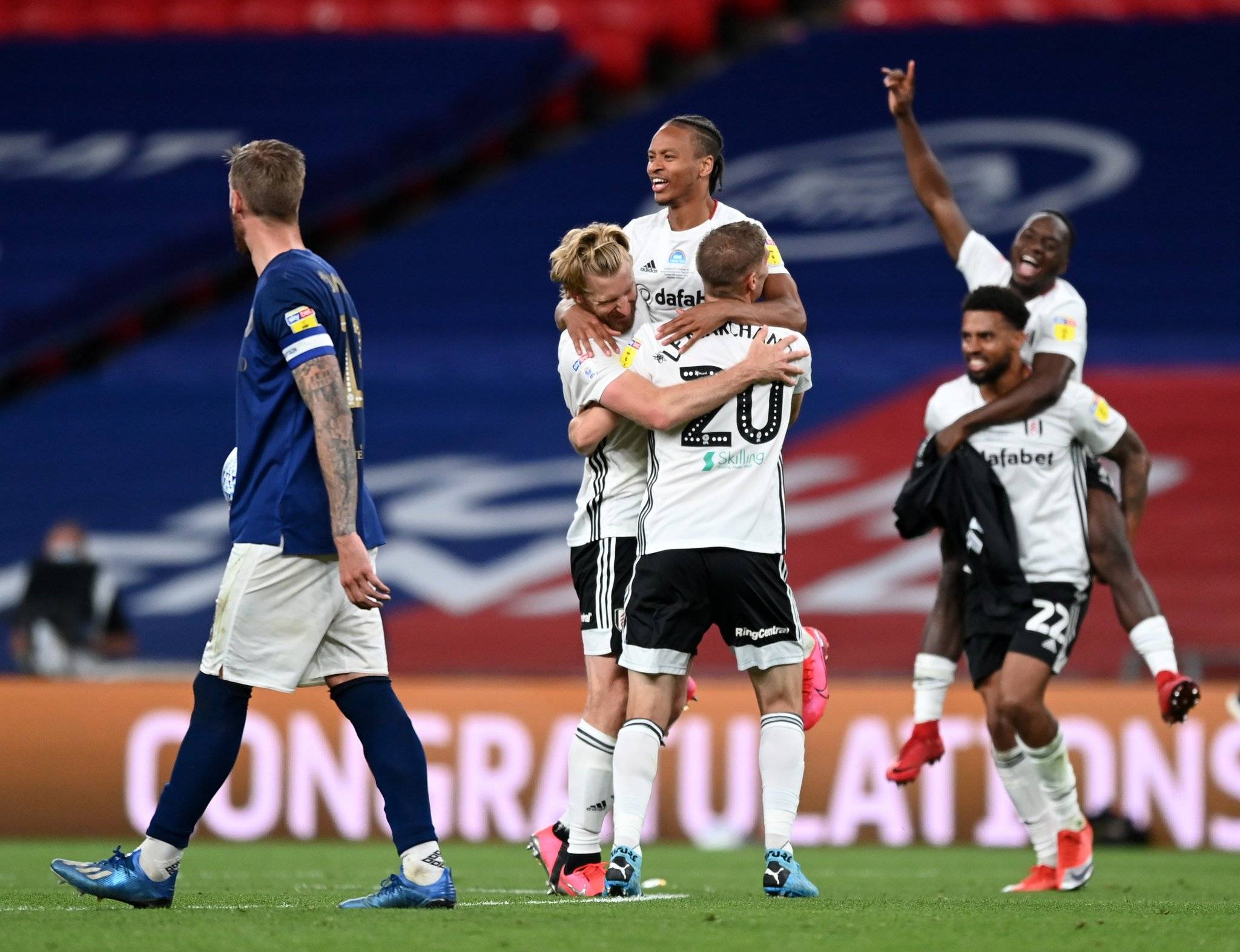 今晨欧超杯焦点战，摩纳哥止住颓势，气氛紧张，团队化学反应显著(俄罗斯黑巧克力72还是85)