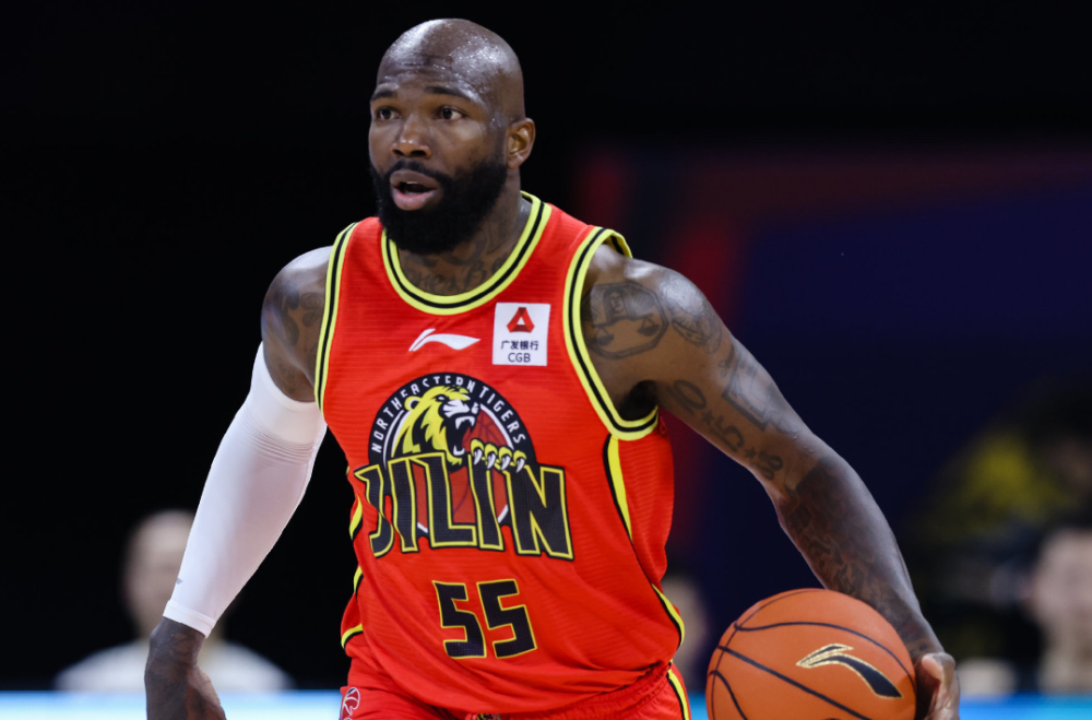  今晨国王杯传出新动向，上海海港防线松动，管理层表态——目标明确，阵容厚度经受考验