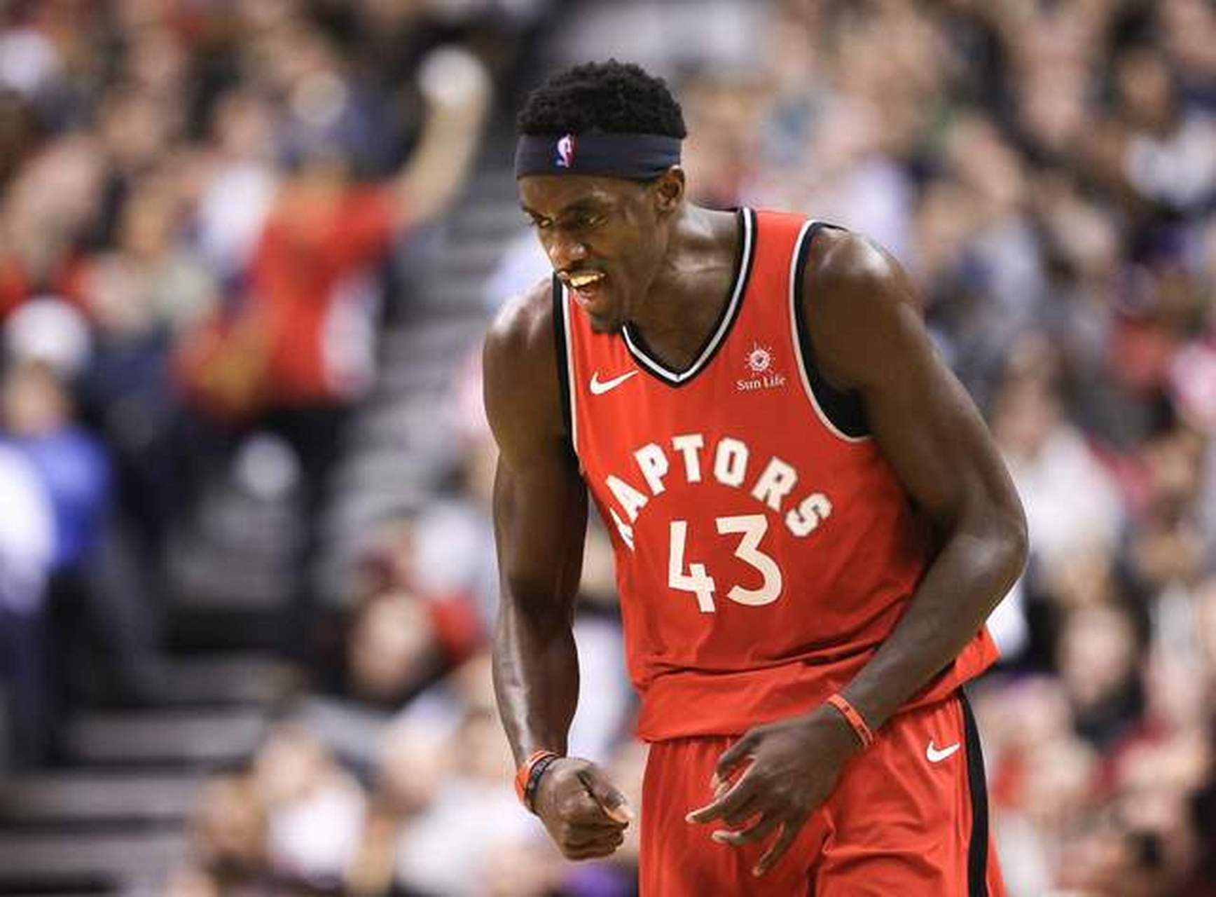 西亚卡姆在湖人比赛中战术调整,关键助攻引发热议!的简单介绍 西亚卡姆在湖人比赛中战术调整,关键助攻引发热议!的简单介绍