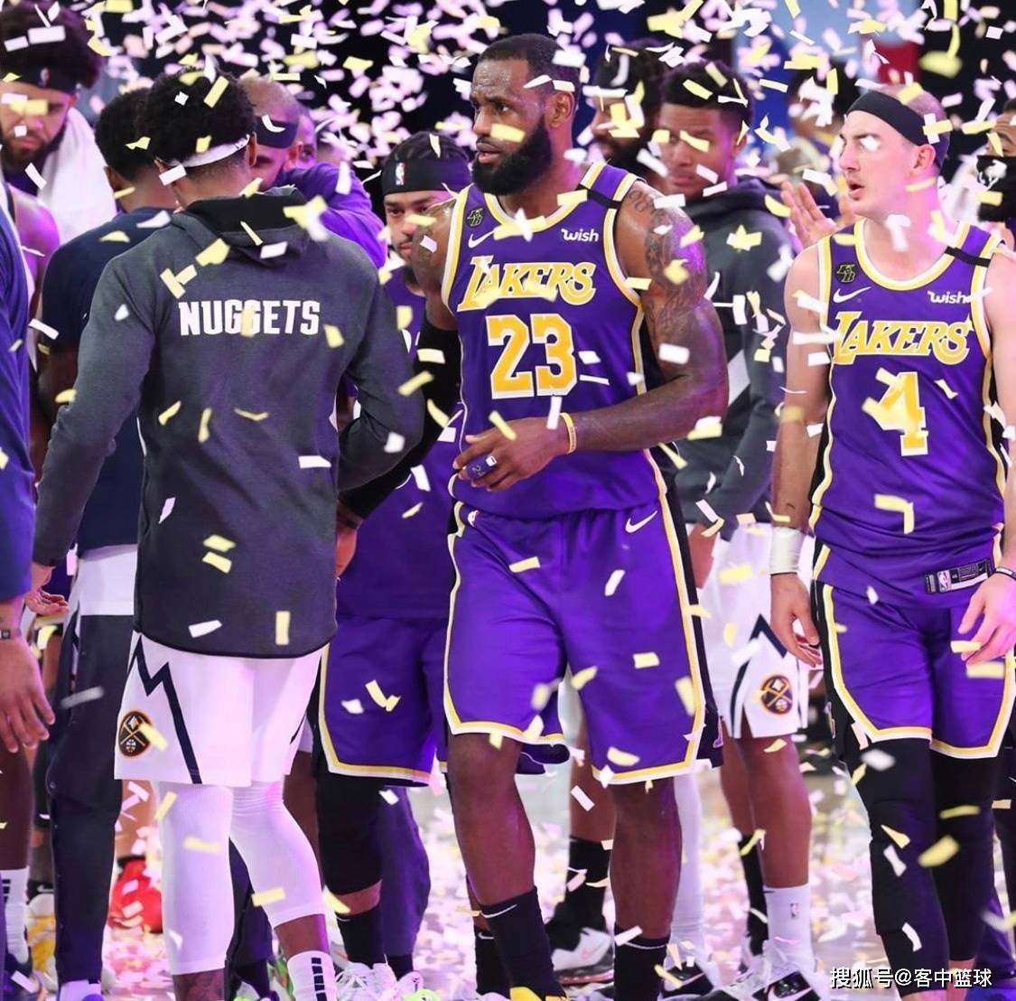 包含詹姆斯连续三场比赛得分超过挺进下一轮，瑞士队挑战极限！的词条