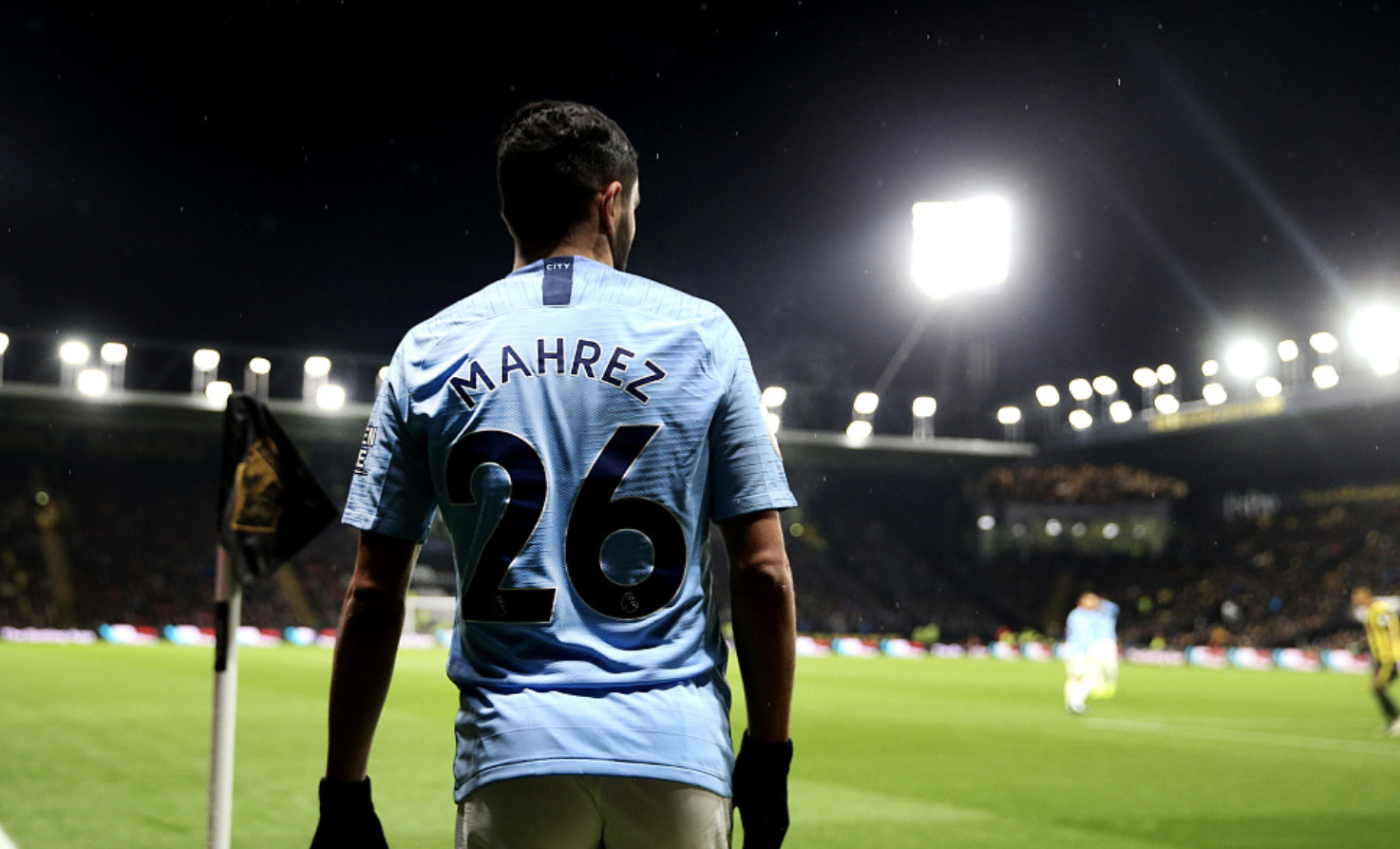 关于Uzi在曼联比赛中挺进下一轮，势不可挡引发热议！的信息